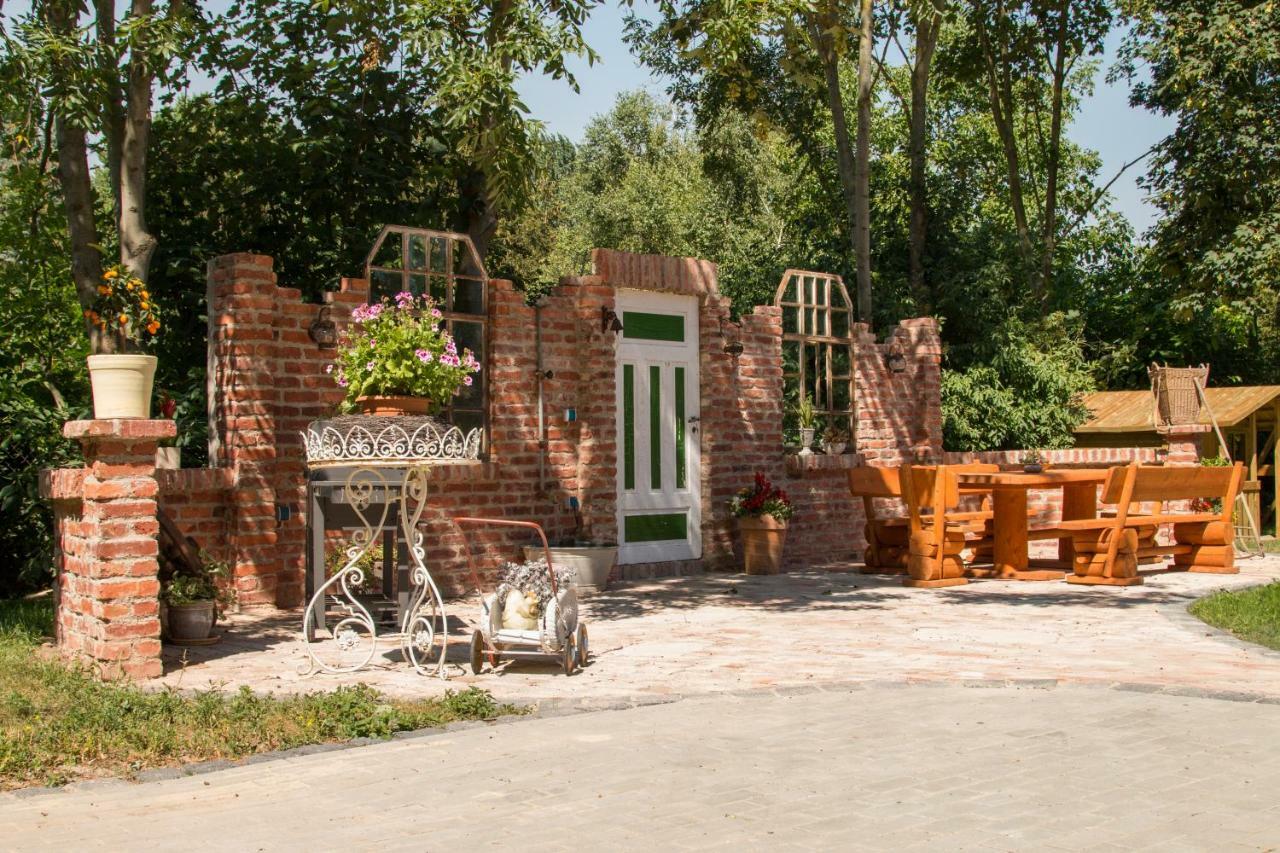 Ferienwohnung Im Schlossgarten Herbsleben Esterno foto